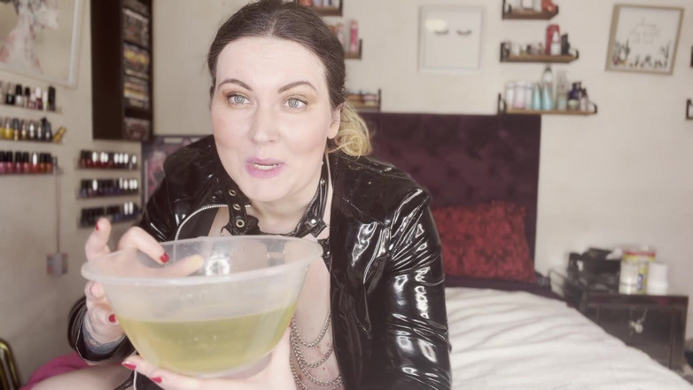 MissFFW: 오줌을 위해 파열된 미스 Ffw