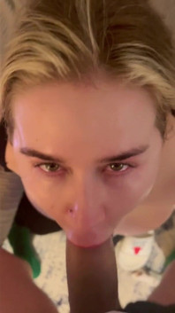 POV ดูดควยแล้วแตกใส่หน้า
