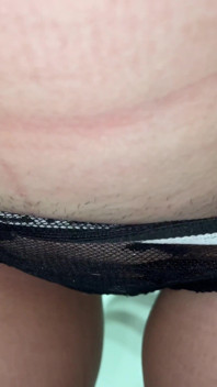 Compilazione! Primo piano di una pisciata in mutandine diverse con cuscinetti! POV!