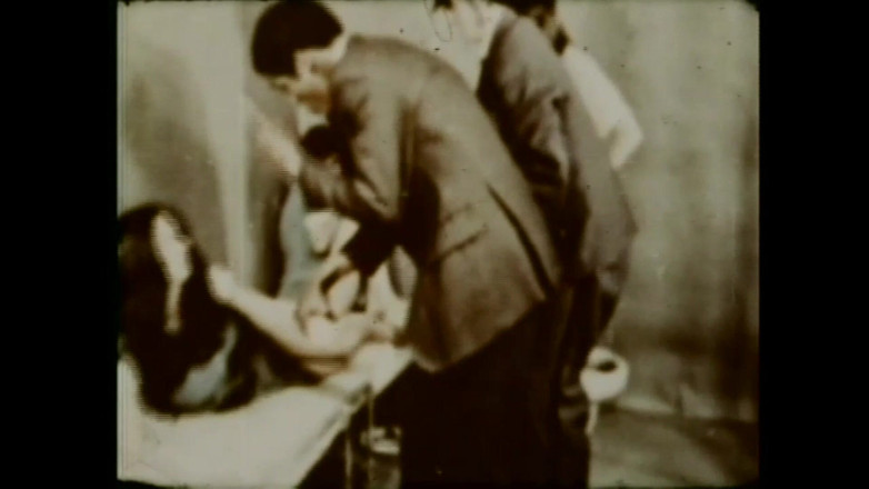 Vintage megastore: Lesbiene care se bucură de sex