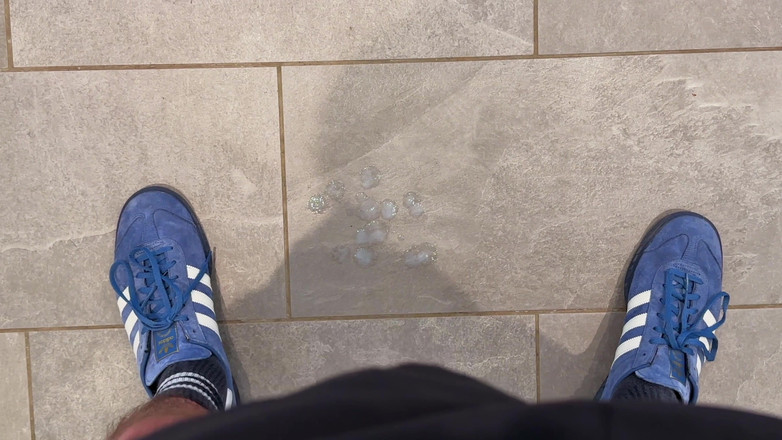 NakedFoxx: Meu amigo viu meu companheiro se masturbar e gozar em...