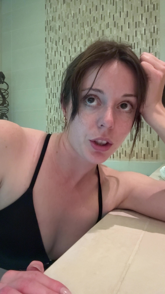 Nadia Foxx: Jet orgasmus v lázních!