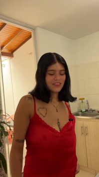 Mételo sin condón! Mi hermanastra cachonda quiere sentir mi enorme polla