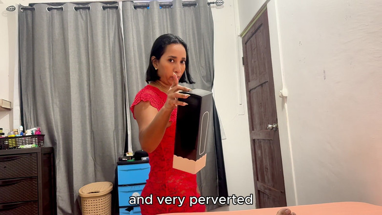 Leyne Rodriguez: 丰满的继母leyne Rodriguez被卡住并被饥渴的继子操