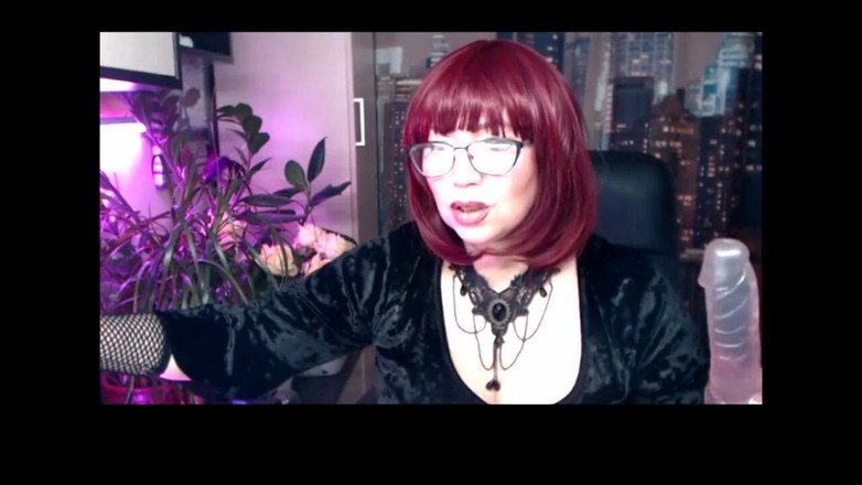 AimeeParadise: Private Chat of My Mature Bitch (view From the Front Camera)