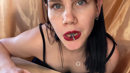 Anna Sky: Super-riesin Anna ist wieder 4k bei dir