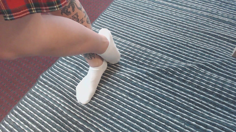 Abby Anna: Kaus kaki putih yang cantik