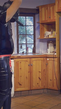 Dominatrix Mistress April - Hamba Wanky