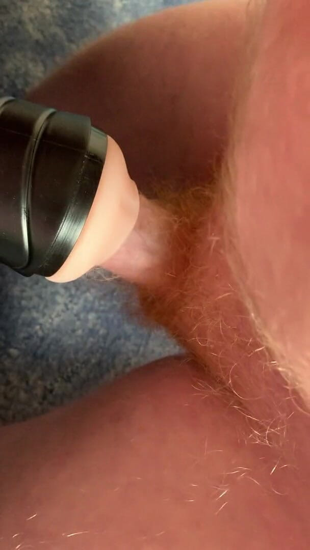 Gingerpubes: Ich ficke mein fleshlight