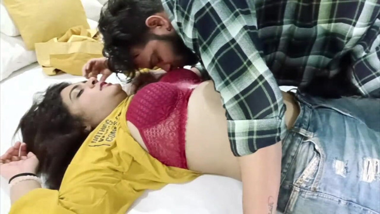 Anjalisingh_sexy: A Desi Housewife Submitted Herself to Her Ex Boyfriend