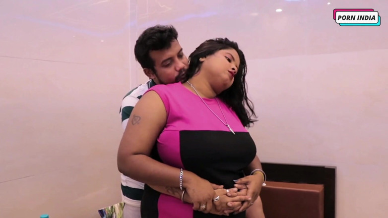 Porn India Studio: Gadis hot besar romantis sama orang asing
