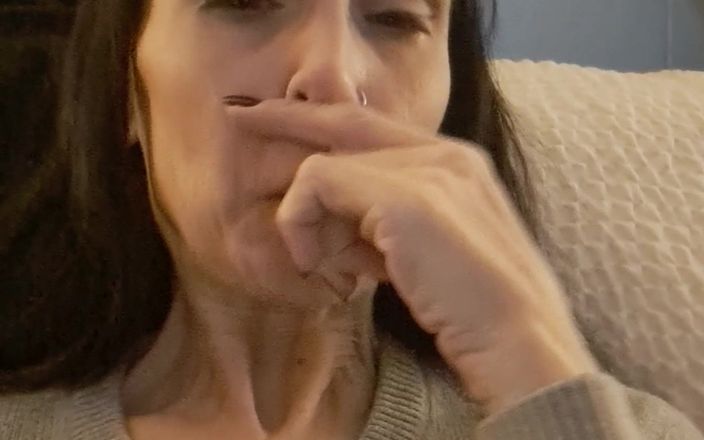 PandoraSG: 15 打喷嚏！娇小的穿孔哥特阿胡