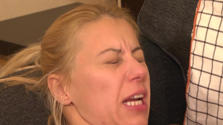 SapphoFilms - By Nikoletta Garian - Real Lesbian: Pratica di leccare il clitoride # 10 - l'arte lesbo di leccare 36