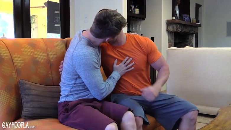 Gay Hoopla: A primeira vez de Jeff Niels em Bottoming para Dmitry...