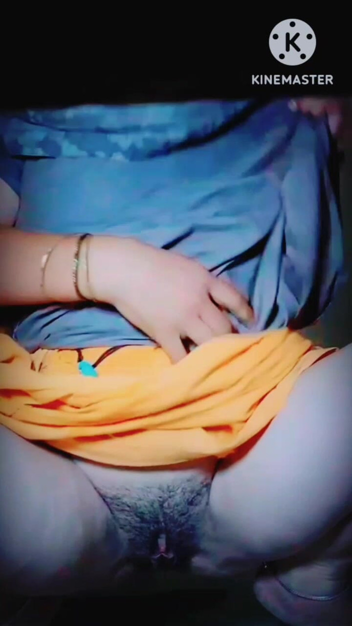 TricolorMusic3: Je to velmi sexy, tajně natáčím videa, Není nic v...