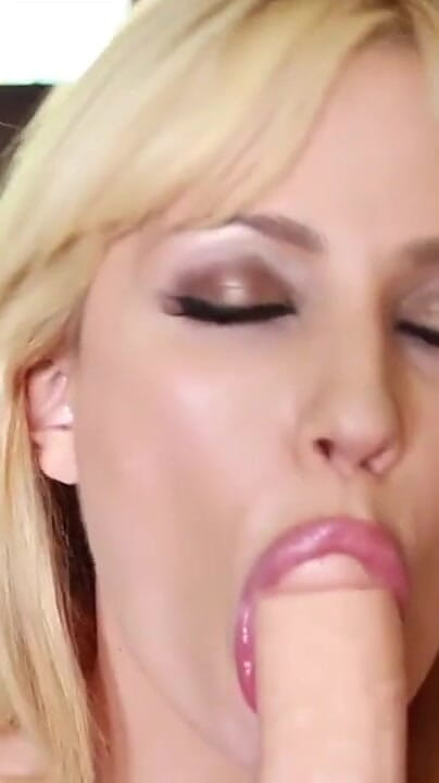 Angela Sommers: 안젤라 소머스의 POV BJ 비디오