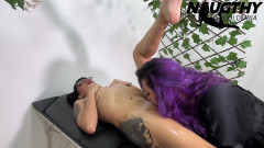 NaughtyColombia: Se folla al administrador para conseguir el trabajo como modelo...