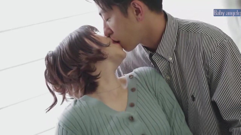 Asian happy ending: ไปรับที่ชายหาด - สาวงามชุดว่ายน้ําจีคัพวัย 25 ปีไปที่โรงแรมเพื่อเย็ดดิบและหุ่นเป๊ะ