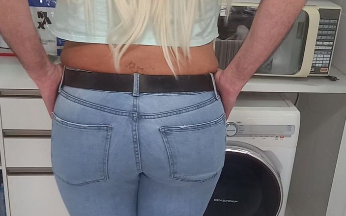 Sexy ass CDzinhafx: Моя сексуальная задница в джинсах с загорельными линиями