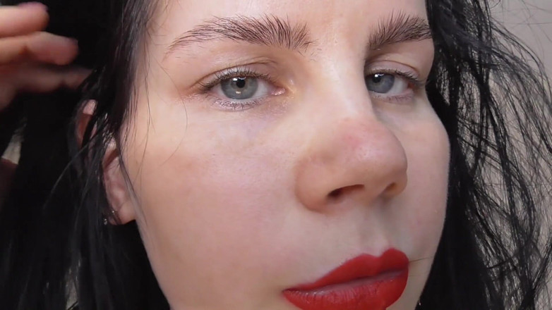 Anna Sky: Obří žena tě chce sníst