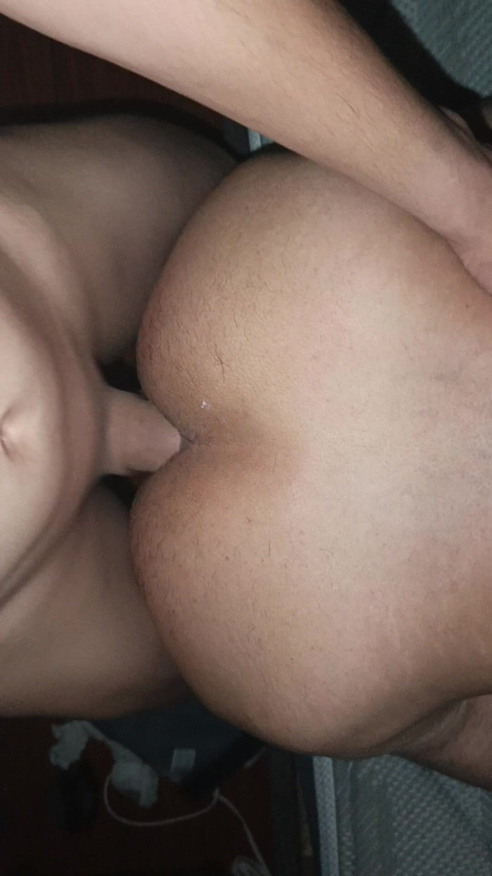 Versatixxxtwink69: Délicieuse salope qui s’ouvre dans son cul