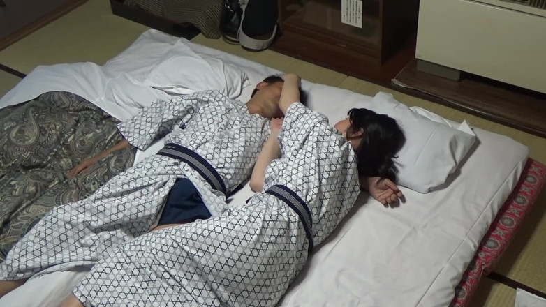 Vulture: 온천에서 카메라에 포착된 음란한 이미지
