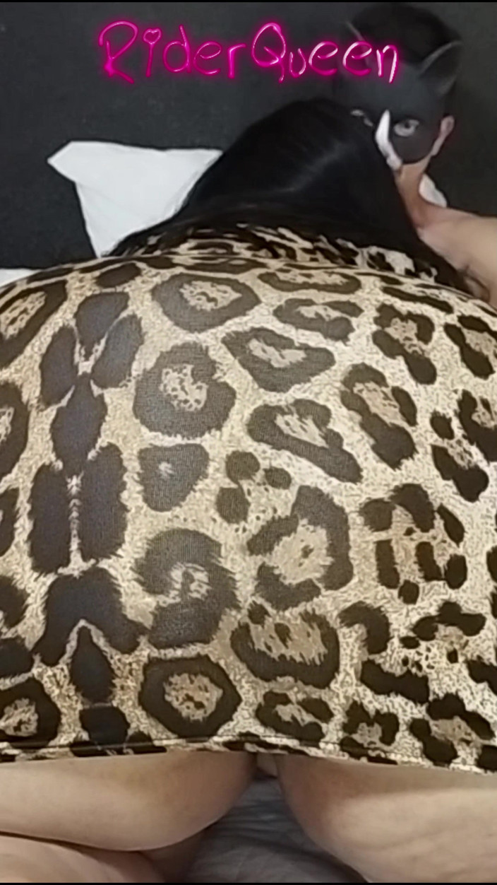 Only Riderqueen BBW Step Mom Latina Alone: Riderqueen geneukt, video's voor fans en volgers