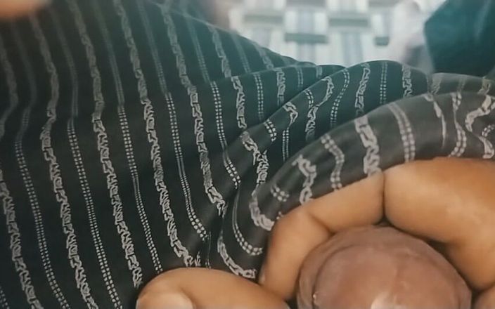 Blackcockloda: Aku pertama kali masturbasi untuk pertama kalinya!