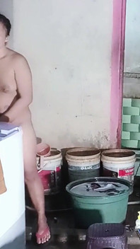 Mastürbasyon Yaparken Çıplak Dans Etmek
