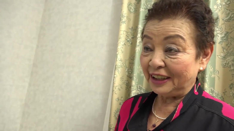 Vulture: She Is Still Active! Grandma Who Would Eat up Her...