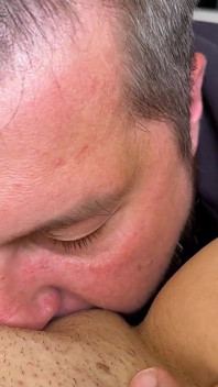 Řekla jsem mu, aby mi snědl kundičku a aby mě stříkal