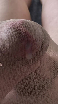 Orgasm with Sperm in Tights