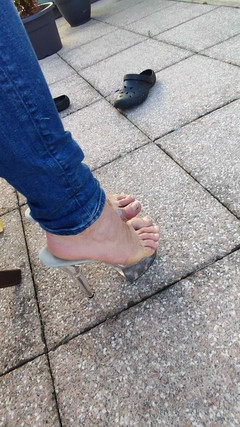 Mutsakin: Mutsakin tacchi alti