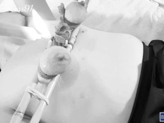 Bdsmlovers91: Shibari aux seins flasques vides, traitement