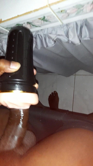 Islandvibes69: Jerking off S11 E2