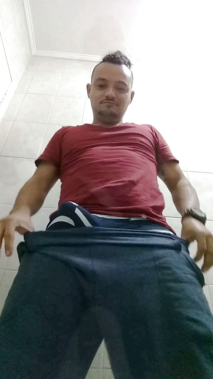 Xanvaskas: Eksibisme di kamar mandi