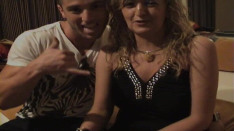 Brunoy Maria: Maria scopa con la sua figliastra Julito. BrunoyMaria