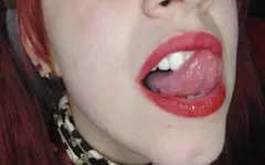 Ti piace la mia lingua? E come si adattano i miei collant?