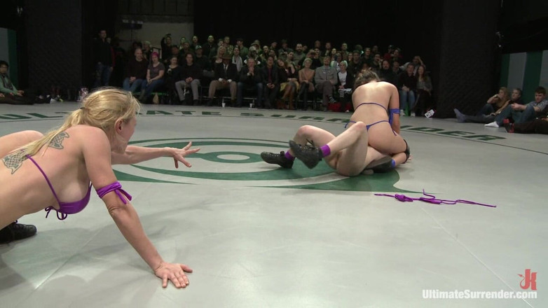 Ultimate surrender by Kink: Eerste wedstrijd van de Tag Team League 2011!: the Goddesses Vs...