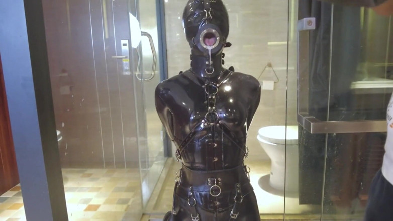 Aisan girl bondage: Mz20 - the Girl in Latex Clothing Locked in a Glass...