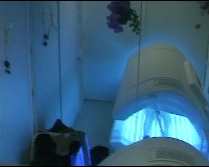 Deutsche Damen: Urmărește cum se joacă această gagică germană cu pizda ei în șezlong