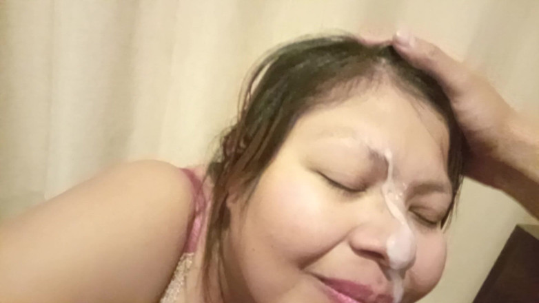 Moo DBOXXX: Esta madura madre soltera ama chuparme la verga, se esta...