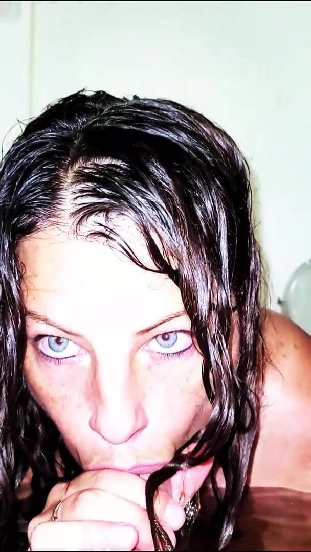 JadeandDamon: Jade und Damon - POV - lutschen in der badewanne