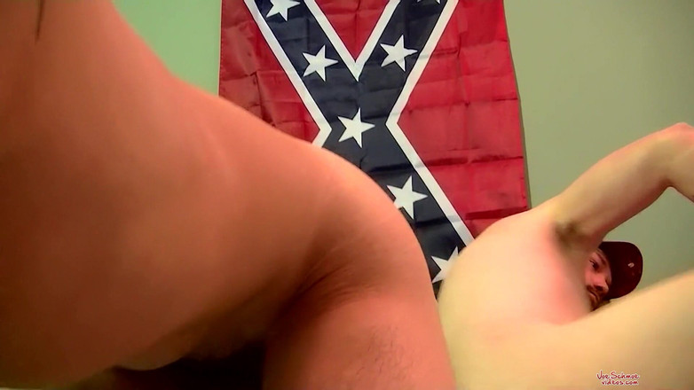 Joe Schmoe: Brian được một lát cứng