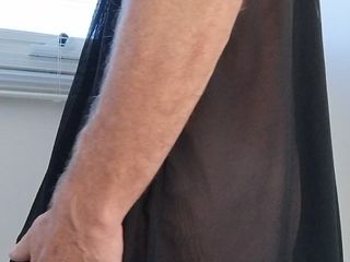 dragontrainer5: Un travesti noir se déshabille en lingerie pure et taquine