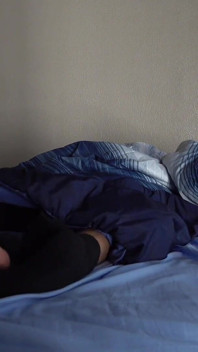 Dziwię się obudź mojego 18-letniego asystenta z creampie