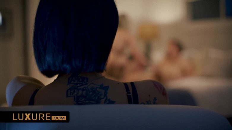 Luxure: Фантазії поділилися між друзями