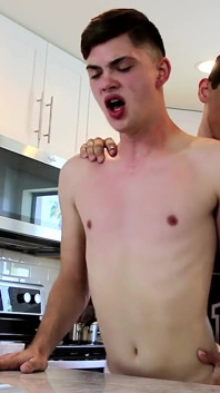 Jeunes gays amoureux - partie 3 - 100 % sans capote