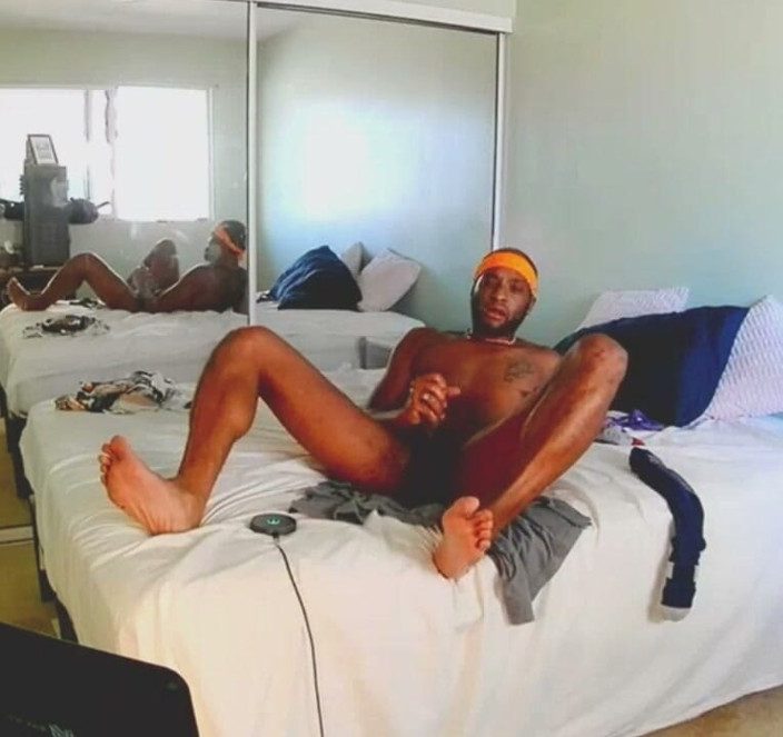Kennie Jai: Sexy Jerk in a Blue Thong