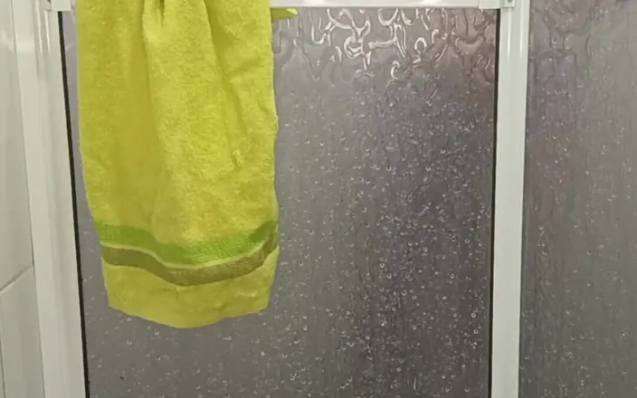 Tommhot: Let's Take a Shower and Then You Suck My Fat...